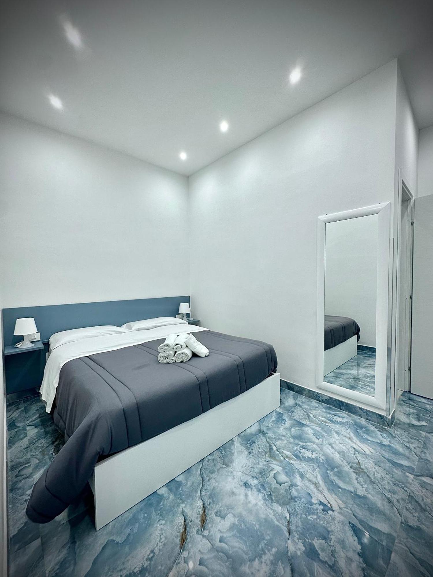 Marvit Central Luxury Napoli Bagian luar foto